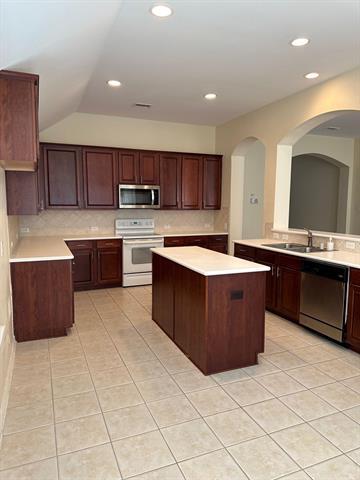 Building Photo - 6024 Bertrand Dr