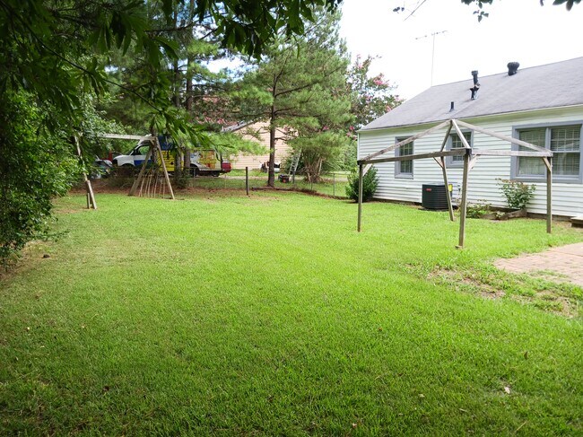 Building Photo - 6076 Atlanta Hwy