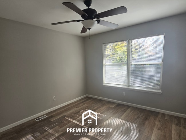 Building Photo - Charming 3BR Home in St. Louis | Hardwood Floors, Bright Living Space & W/D Hookups