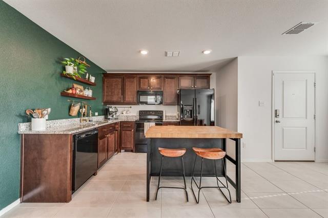 Building Photo - 6615 Coulter Dr