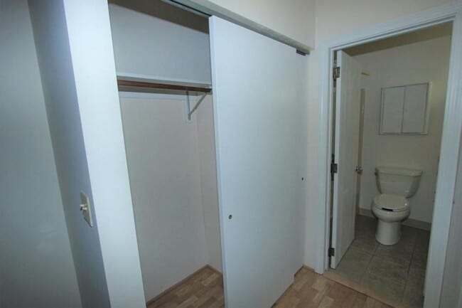 Building Photo - 76 Highwood Dr
