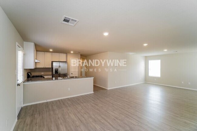 Building Photo - 3 BEDROOM - DURBIN