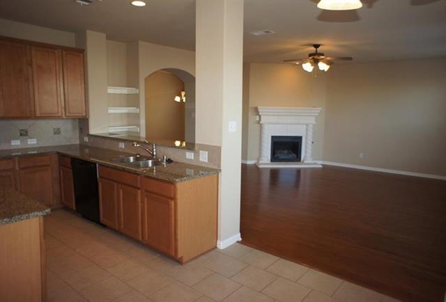 Building Photo - 7217 Sugarplum Dr