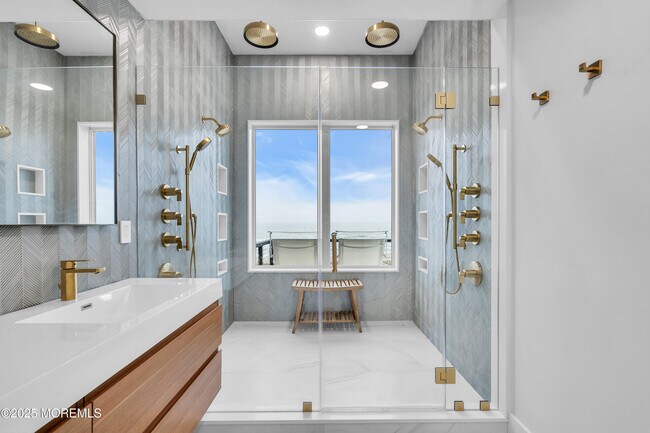 Building Photo - 3580 Ocean Terrace