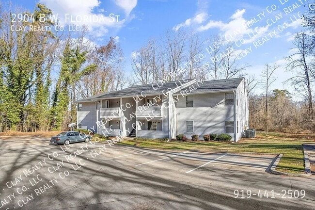 Building Photo - 2904 W Florida St