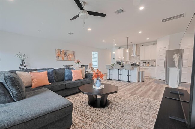 Building Photo - 10405 Hadley Pk Trl
