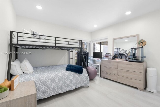 Building Photo - 501 NW 78th Way