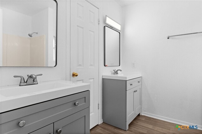 Building Photo - 3807 Water Oak Dr