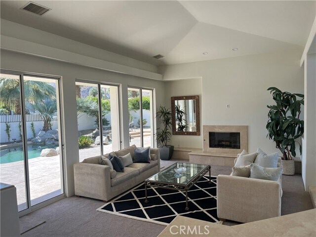 Building Photo - 45540 Cielito Dr