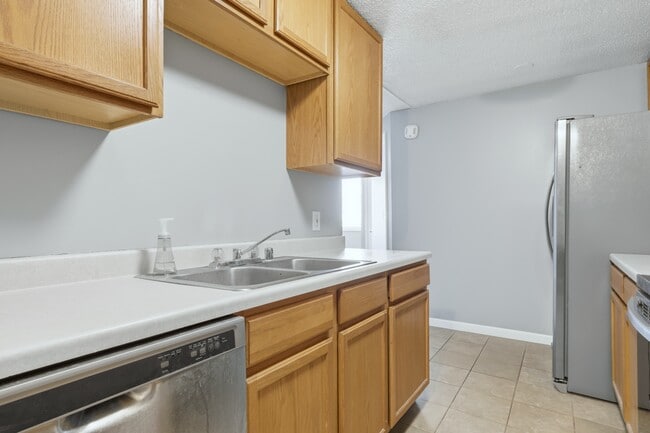 Building Photo - 2225 Buchtel Blvd S