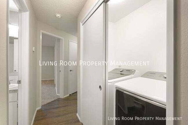 Building Photo - 8715 NE 109th Ct