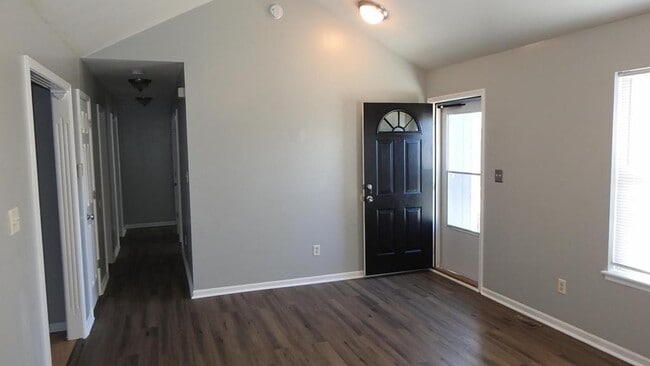 Building Photo - 621 N Downey Ct