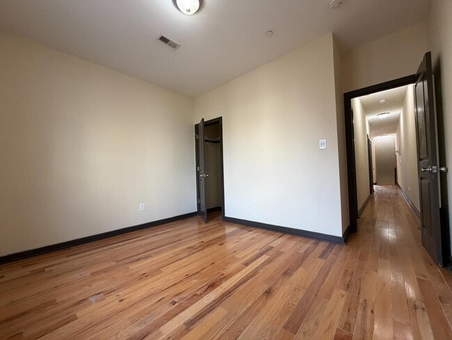 Building Photo - 1911 N Gratz St