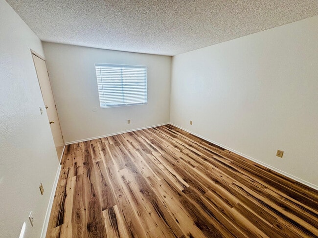 Building Photo - 42755 40th St W