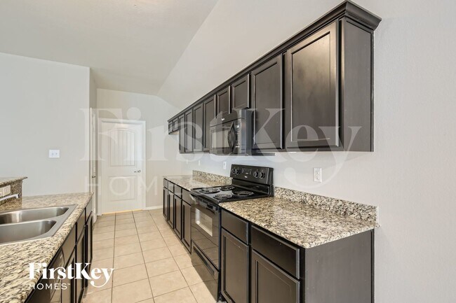 Building Photo - 278 Meadowcrest Dr