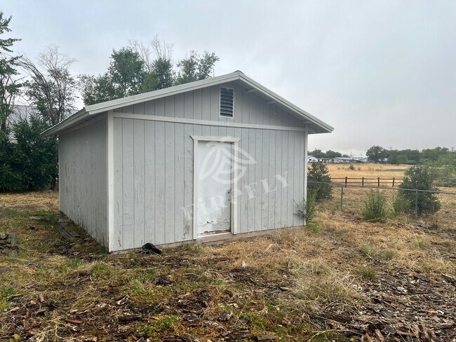 Building Photo - 410 S El Cajon Cir