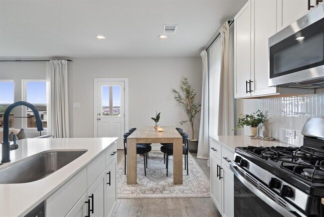 Building Photo - 11620 Comano Dr