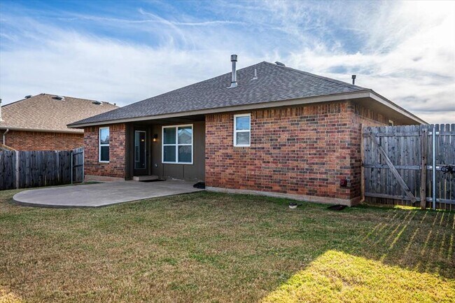 Building Photo - 18208 Scarborough Dr