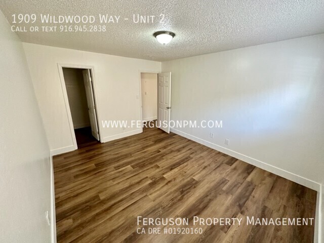 Building Photo - Remodeled Two Bedroom in East Roseville