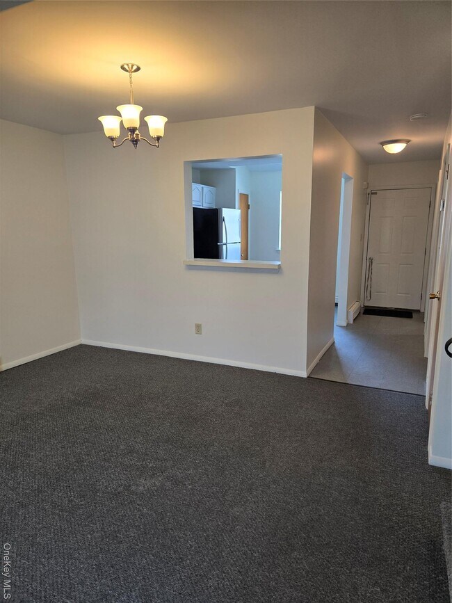 Building Photo - 538 Saracino Dr