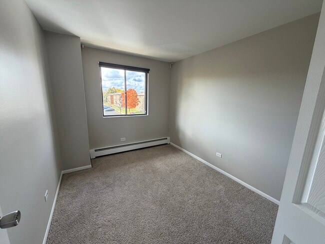 Building Photo - 5 Parkside Ct