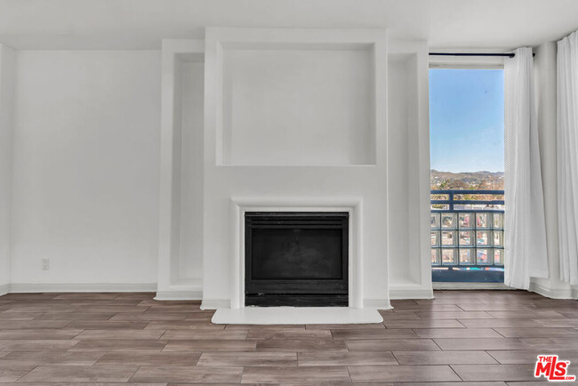 Building Photo - 131 Croft Ave