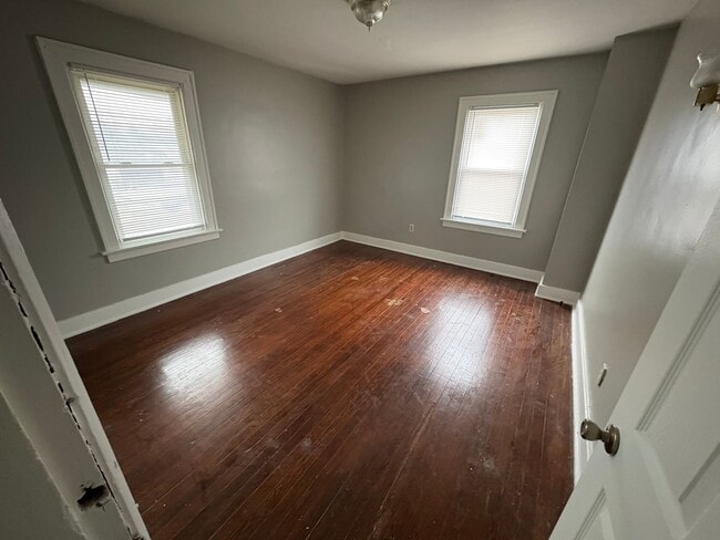 Building Photo - 180-182 North Powell Ave