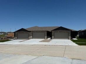 Building Photo - 8807 Daywood Ln