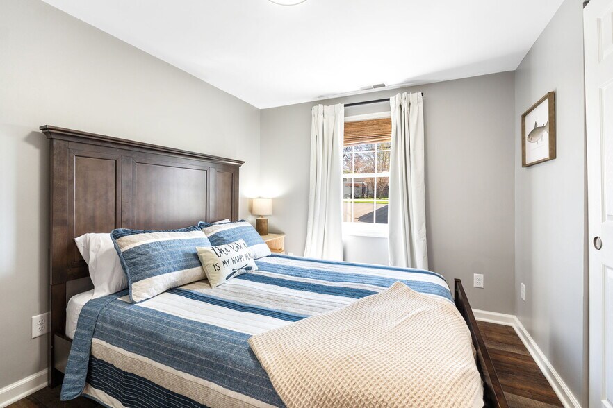 Building Photo - 9693 Mauger St