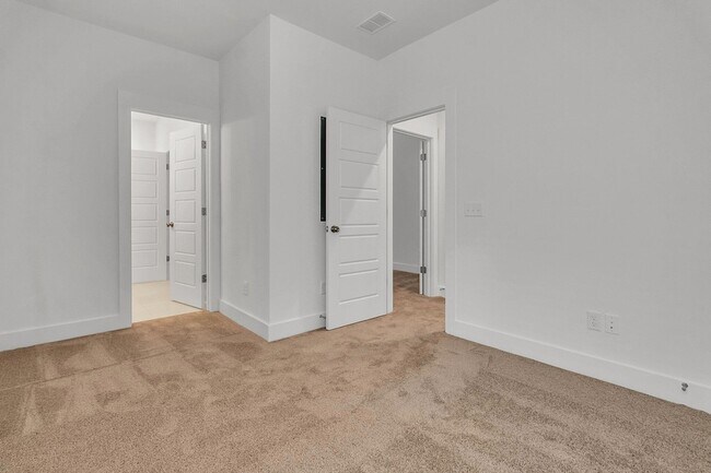 Building Photo - 110 Crimson St