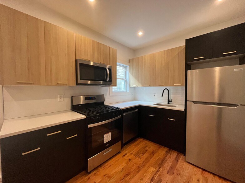 Building Photo - 228 Clinton Ave