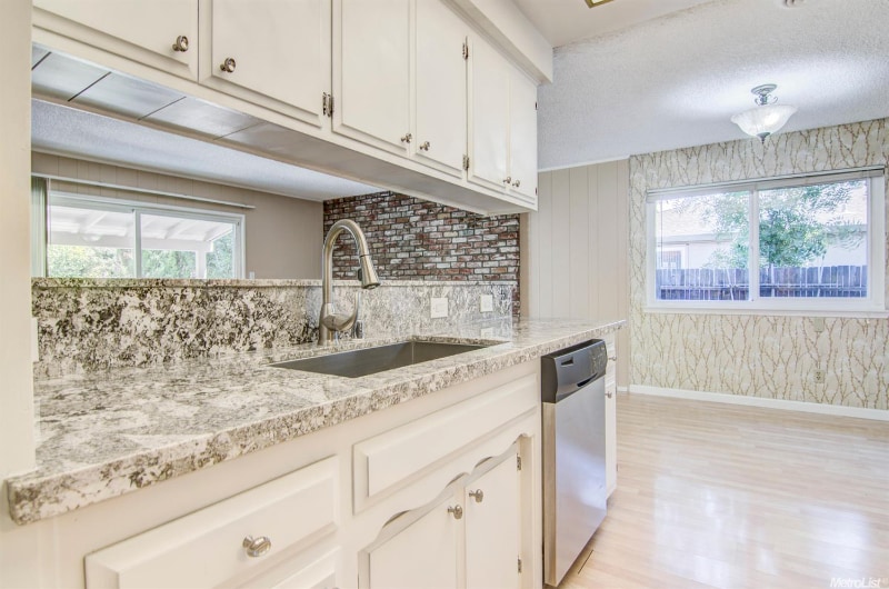 Building Photo - 5039 Cypress Ave