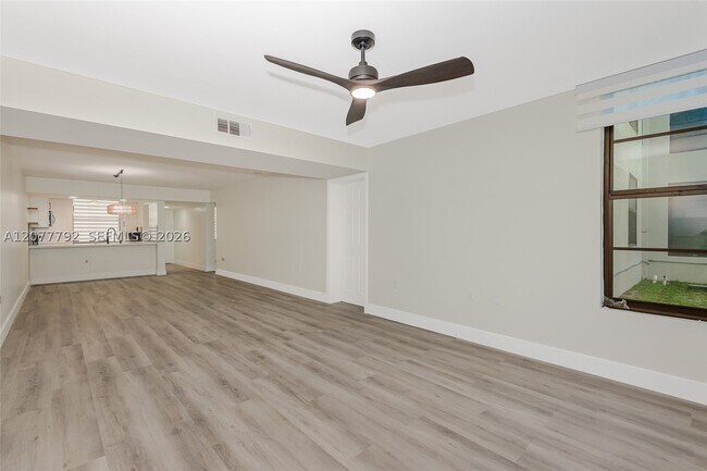 Building Photo - 1709 Whitehall Dr