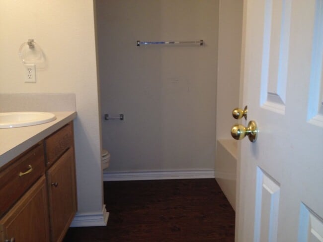 Building Photo - PET FRIENDLY! PRICED RIGHT! SUBLEASE AVAIL...