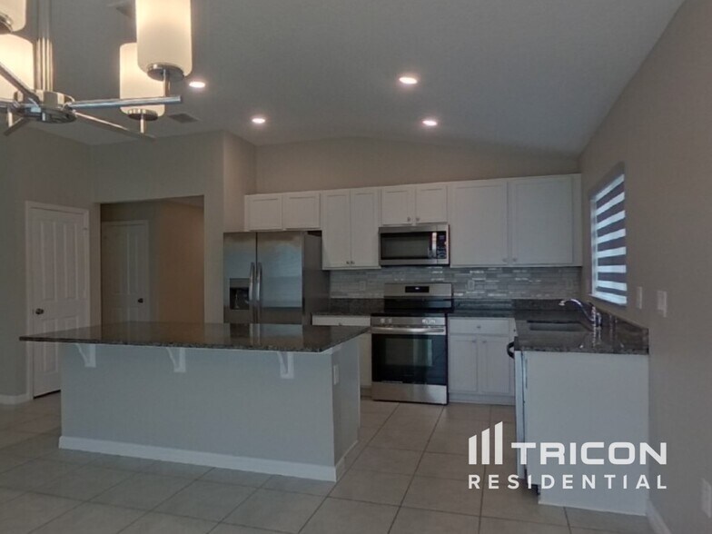 Building Photo - 3268 Eagle Hammock Cir