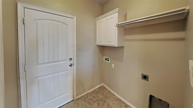 Building Photo - 2208 Mill Creek Way