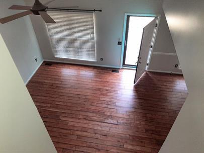 Building Photo - 149 Luna Ln
