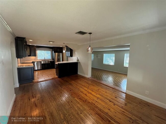 Building Photo - 280 NW 41st St