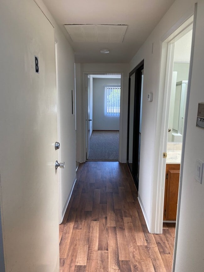 Building Photo - 3832 Fifth Ave