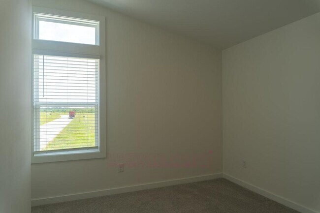 Building Photo - 1443 Darrowby Wy