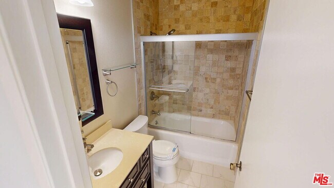 Building Photo - 5115 Kester Ave