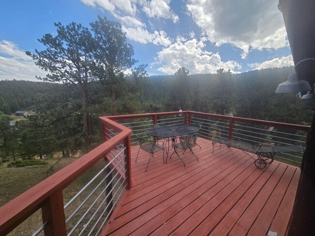 Building Photo - 229 Crestwood Ct