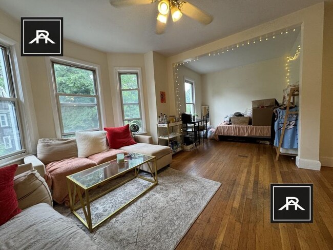 Building Photo - 4 bedroom in Brookline MA 02446