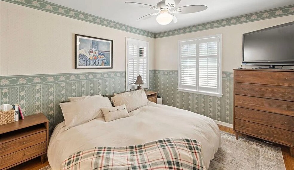 Building Photo - 1868 Northview Dr