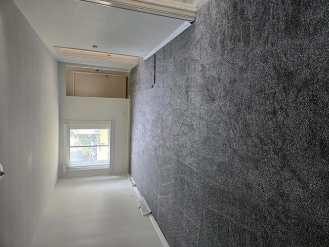 Building Photo - 1364 W Midland Rd