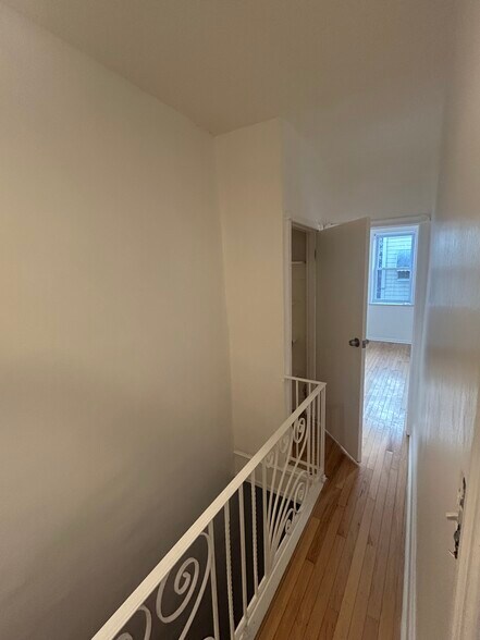 Building Photo - 2309 S Darien St