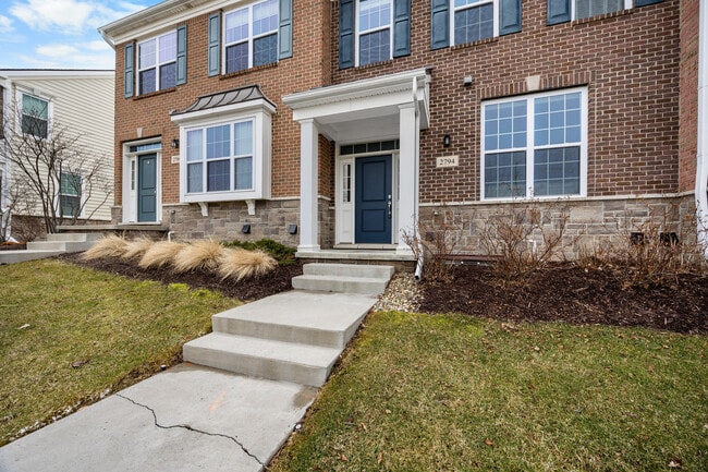 Building Photo - 2794 Ashcombe Dr.
