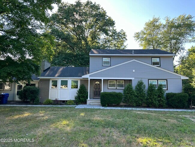 Primary Photo - 28 New Monmouth Rd