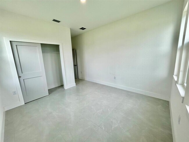 Building Photo - 8181 Tecumseh Cir