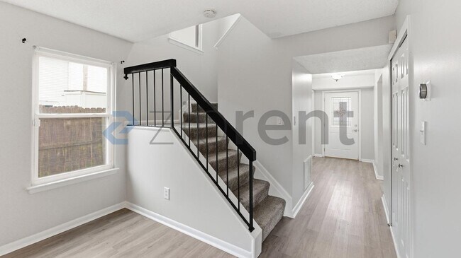 Building Photo - 1021 Smoke Tree Ln